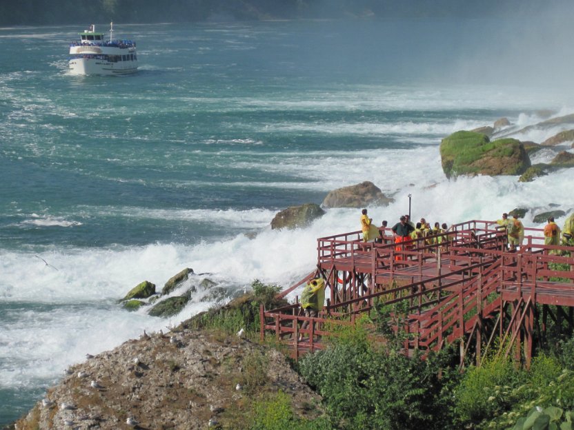 075-Cave of the Winds platform.jpg